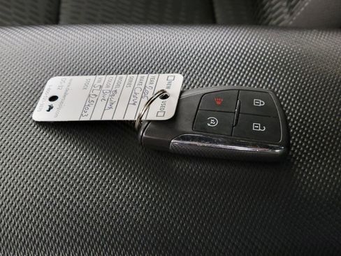 Used 2025 Chevrolet Equinox LT image 27