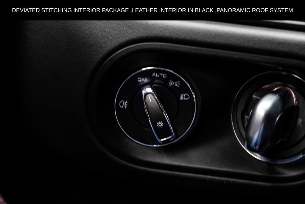 Used 2023 Porsche Macan S AWD/4WD image 36