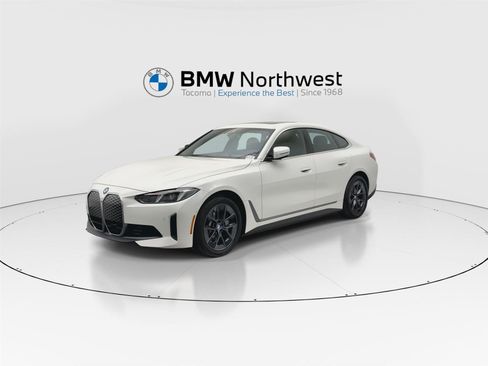 Used 2026 BMW i4 xDrive40i w/ Parking Assistance Package AWD/4WD image 9