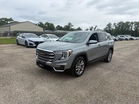 Used 2024 GMC Terrain SLT AWD/4WD image 7