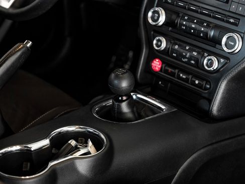 Used 2017 Ford Mustang GT w/ GT Performance Package image 19