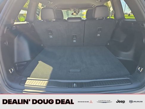 Used 2023 Jeep Grand Cherokee Altitude image 22