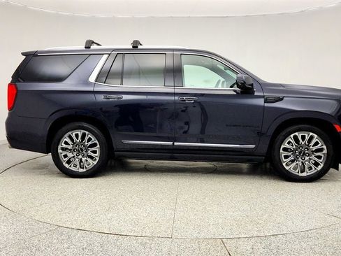 Used 2023 GMC Yukon Denali Ultimate AWD/4WD image 4