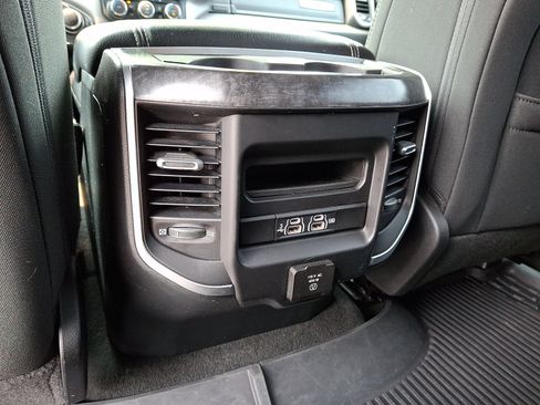 Used 2019 RAM 1500 Big Horn AWD/4WD image 13