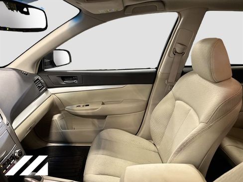 Used 2011 Subaru Outback 2.5i Premium AWD/4WD image 25