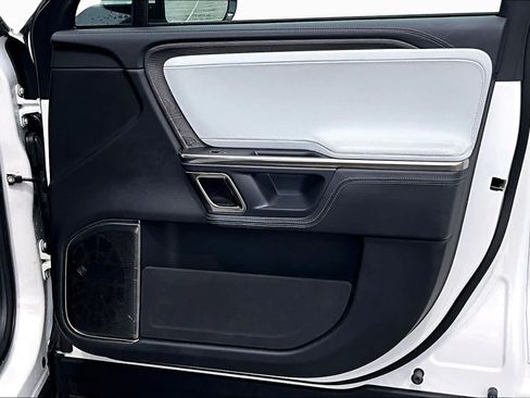Used 2023 Rivian R1S Launch Edition AWD/4WD image 23
