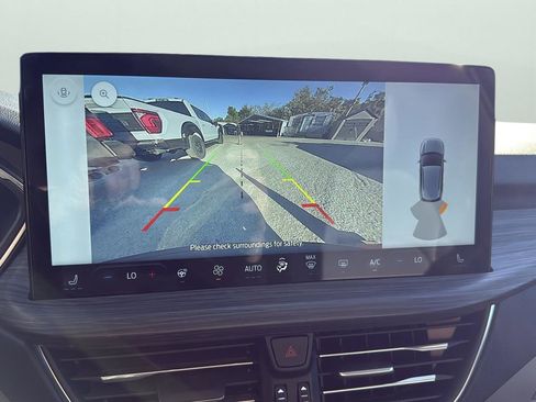 Certified 2025 Ford Escape Platinum w/ Class II Trailer Tow Package image 19