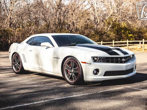 Used 2010 Chevrolet Camaro SS w/ RS Package image 22
