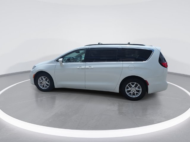 Used 2022 Chrysler Pacifica Touring-L FWD image 6