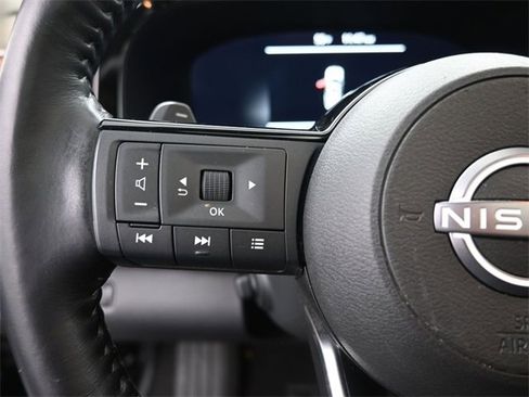 Used 2022 Nissan Pathfinder Platinum w/ Cargo Package image 28