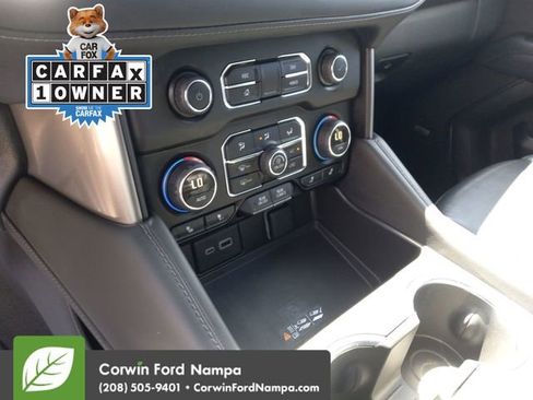 Used 2024 Chevrolet Suburban LT AWD/4WD image 17