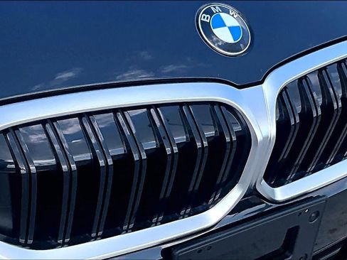 Used 2024 BMW 330i Sedan w/ Convenience Package RWD image 28