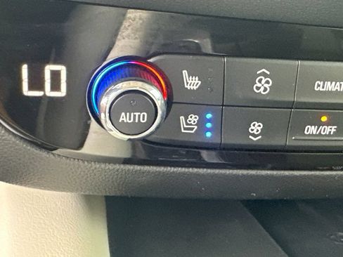 Used 2023 Buick Enclave Premium FWD image 32