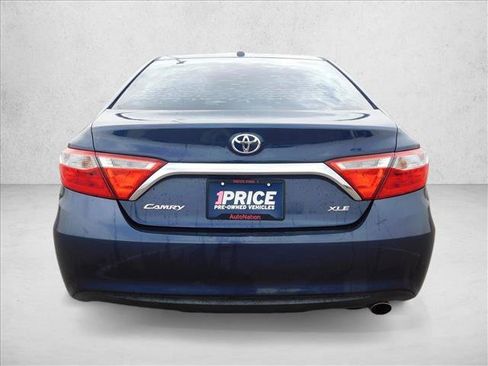 Used 2017 Toyota Camry XLE FWD image 12