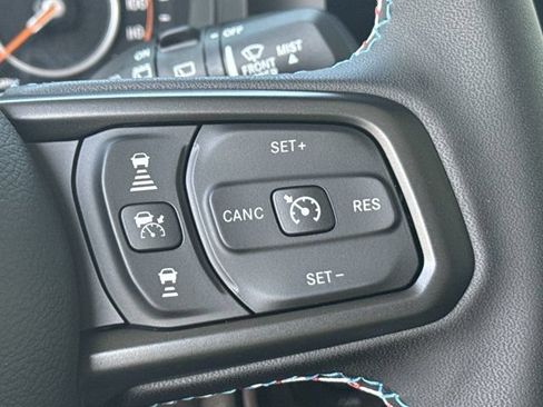New 2026 Jeep Wrangler Unlimited Sport w/ Dual Top Group AWD/4WD image 22