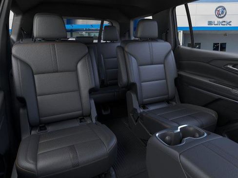New 2026 Chevrolet Traverse High Country image 17