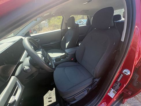 Used 2025 Kia K4 FWD image 34