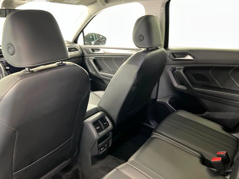 Used 2024 Volkswagen Tiguan SE image 20