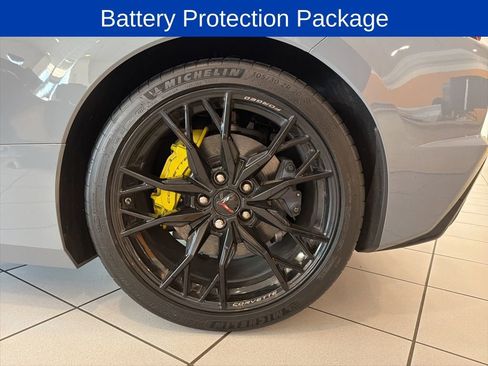 Certified 2024 Chevrolet Corvette Stingray Preferred Conv w/ Stealth Interior Trim Package RWD image 9