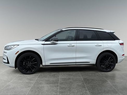 Used 2023 Lincoln Corsair Reserve w/ Equipment Group 201A image 2