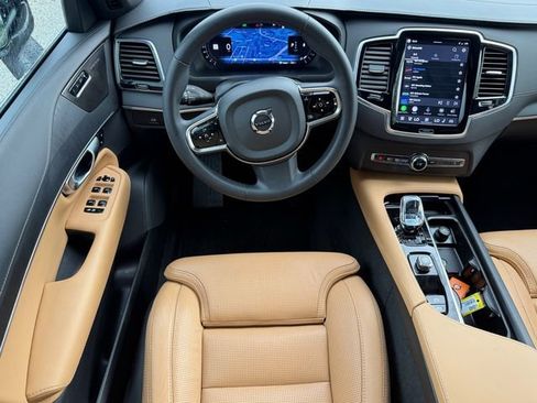 Certified 2024 Volvo XC90 B6 Ultimate w/ Protection Package Premier AWD/4WD image 17