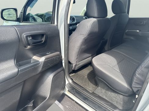 Used 2021 Toyota Tacoma SR5 w/ Trail Edition AWD/4WD image 18