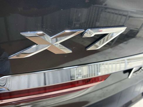 Used 2019 BMW X7 xDrive50i w/ Premium Package AWD/4WD image 7