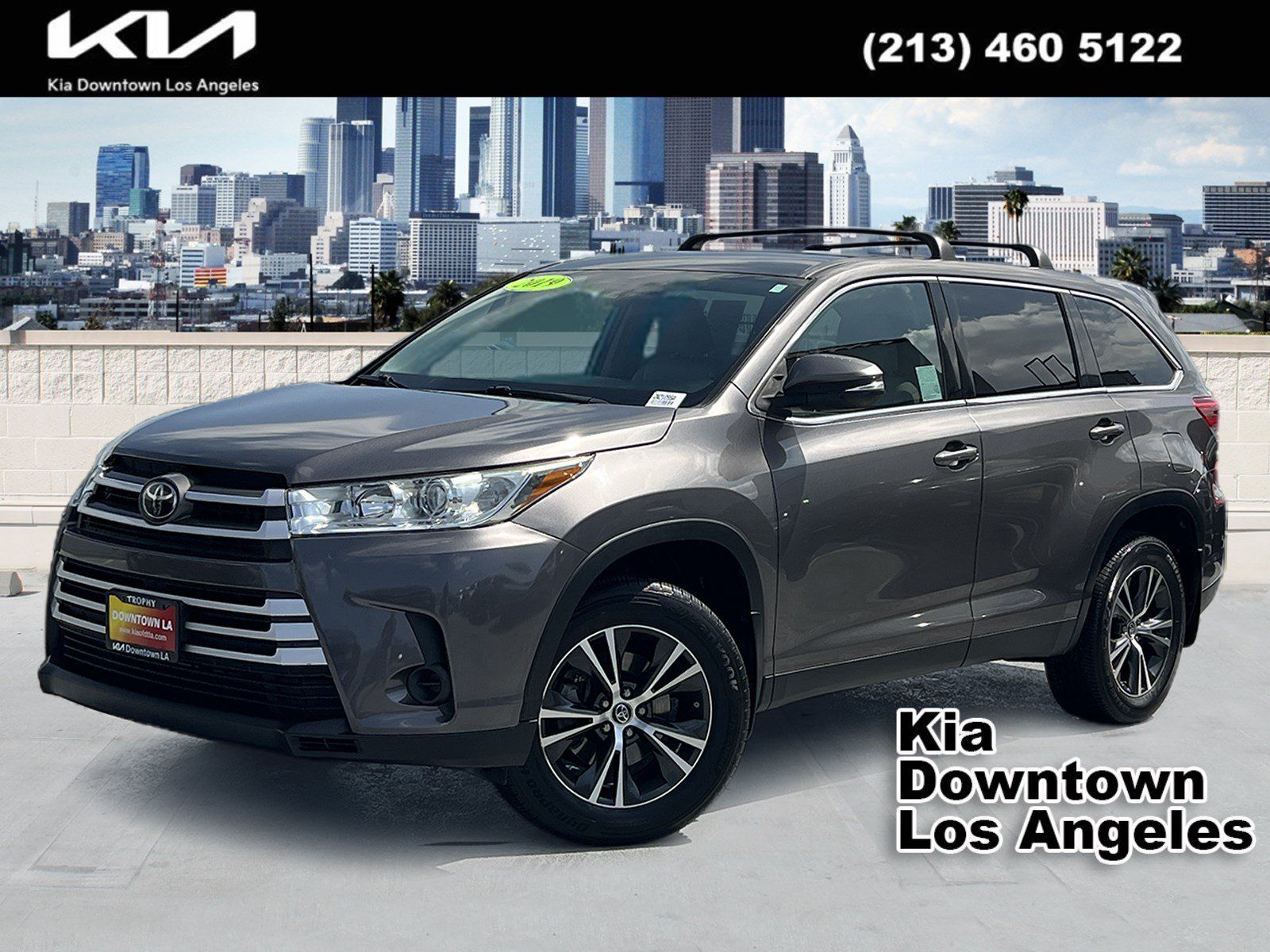 Used 2019 Toyota Highlander LE FWD image 1
