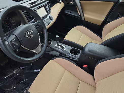 Used 2017 Toyota RAV4 XLE w/ Plus Special Value Package AWD/4WD image 7