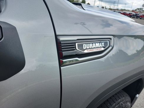 Certified 2025 GMC Sierra 1500 AT4 w/ AT4 Premium Package AWD/4WD image 8