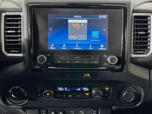 Used 2022 Nissan Frontier SV image 23