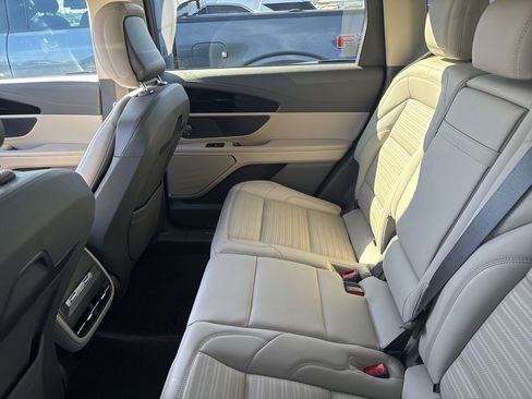 Certified 2024 Lincoln Nautilus Reserve w/ Equipment Group 202A image 16