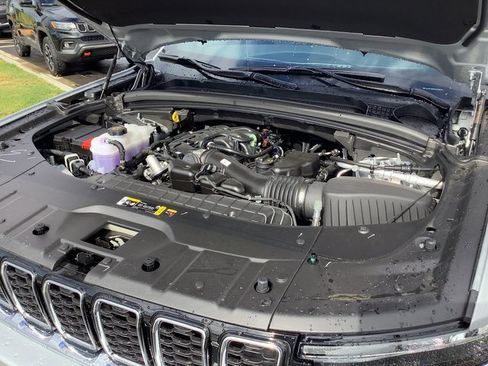 New 2025 Jeep Grand Cherokee Limited image 45