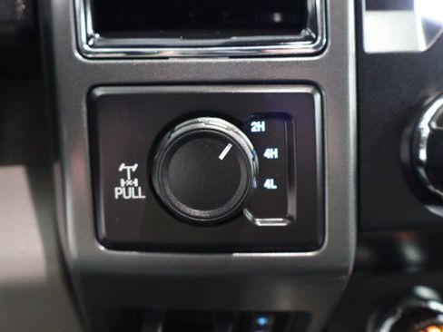 Used 2021 Ford F350 XLT w/ XLT Premium Package AWD/4WD image 38