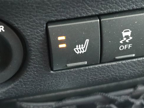 Used 2017 Jeep Wrangler Unlimited Sahara AWD/4WD image 28