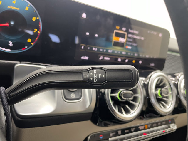 Certified 2022 Mercedes-Benz GLB 250 4MATIC image 27