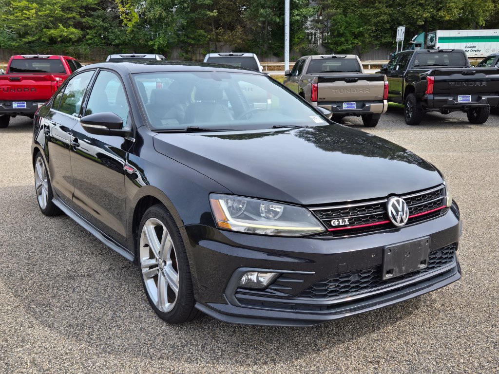 Used 2017 Volkswagen Jetta GLI FWD image 8