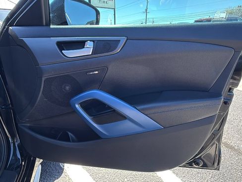 Used 2013 Hyundai Veloster Turbo w/ Ultimate Pkg FWD image 16