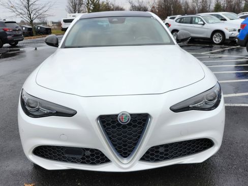 Used 2019 Alfa Romeo Giulia Ti w/ Quick Order Package 22X Lusso image 14