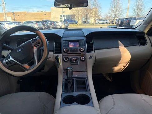 Used 2016 Ford Taurus SE image 21