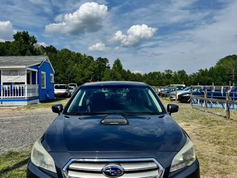 Used 2017 Subaru Legacy 2.5i Limited AWD/4WD image 3