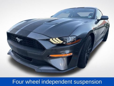 Used 2018 Ford Mustang Coupe RWD image 4