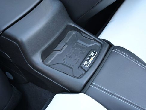 Used 2021 Chevrolet Camaro SS image 29