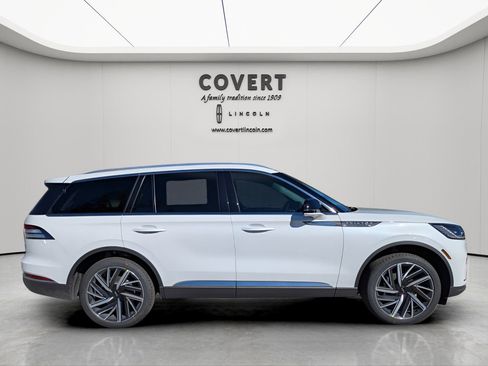 New 2025 Lincoln Aviator Reserve w/ Equipment Group 201A image 4