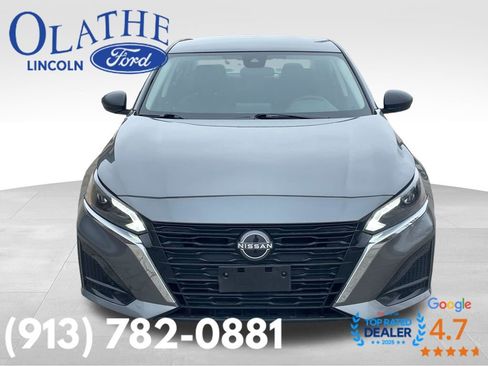 Used 2025 Nissan Altima 2.5 SV FWD image 8