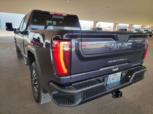 Used 2024 GMC Sierra 2500 Denali Ultimate w/ Max Trailering Package AWD/4WD image 10