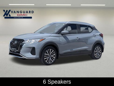 Used 2021 Nissan Kicks SV FWD image 3