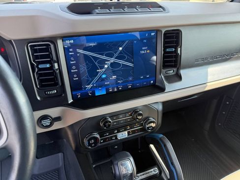 Used 2023 Ford Bronco Wildtrak AWD/4WD image 19