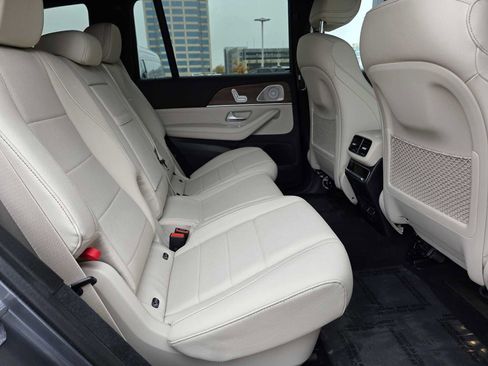 Certified 2025 Mercedes-Benz GLS 450 4MATIC image 7