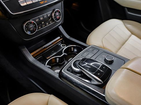 Used 2018 Mercedes-Benz GLS 450 4MATIC w/ Premium Package image 32